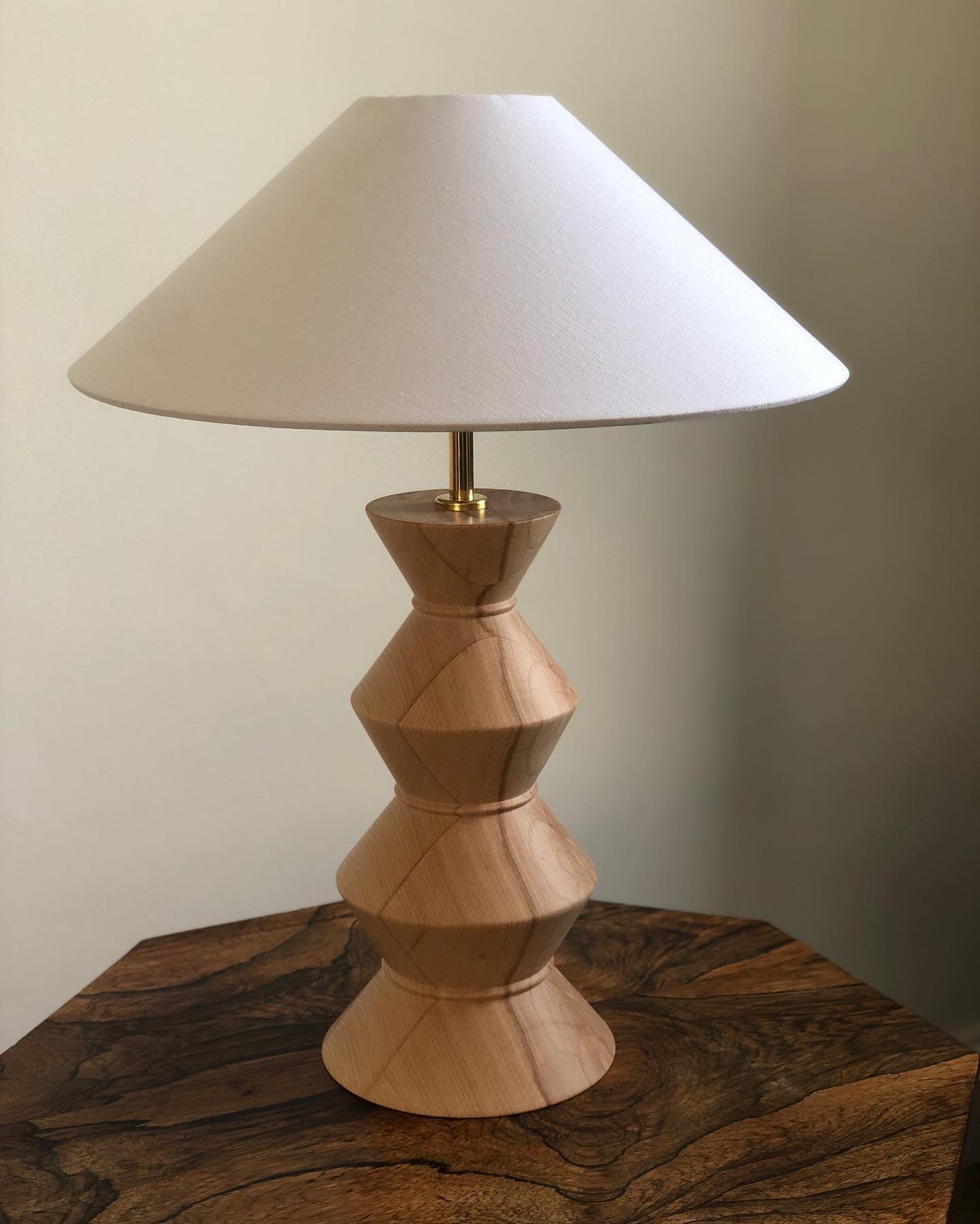Ziggy totem lamp base