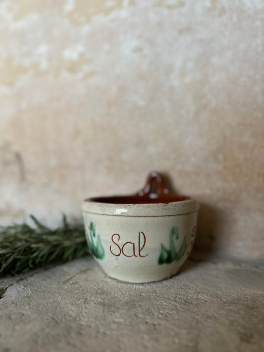 Spanish salt scoop