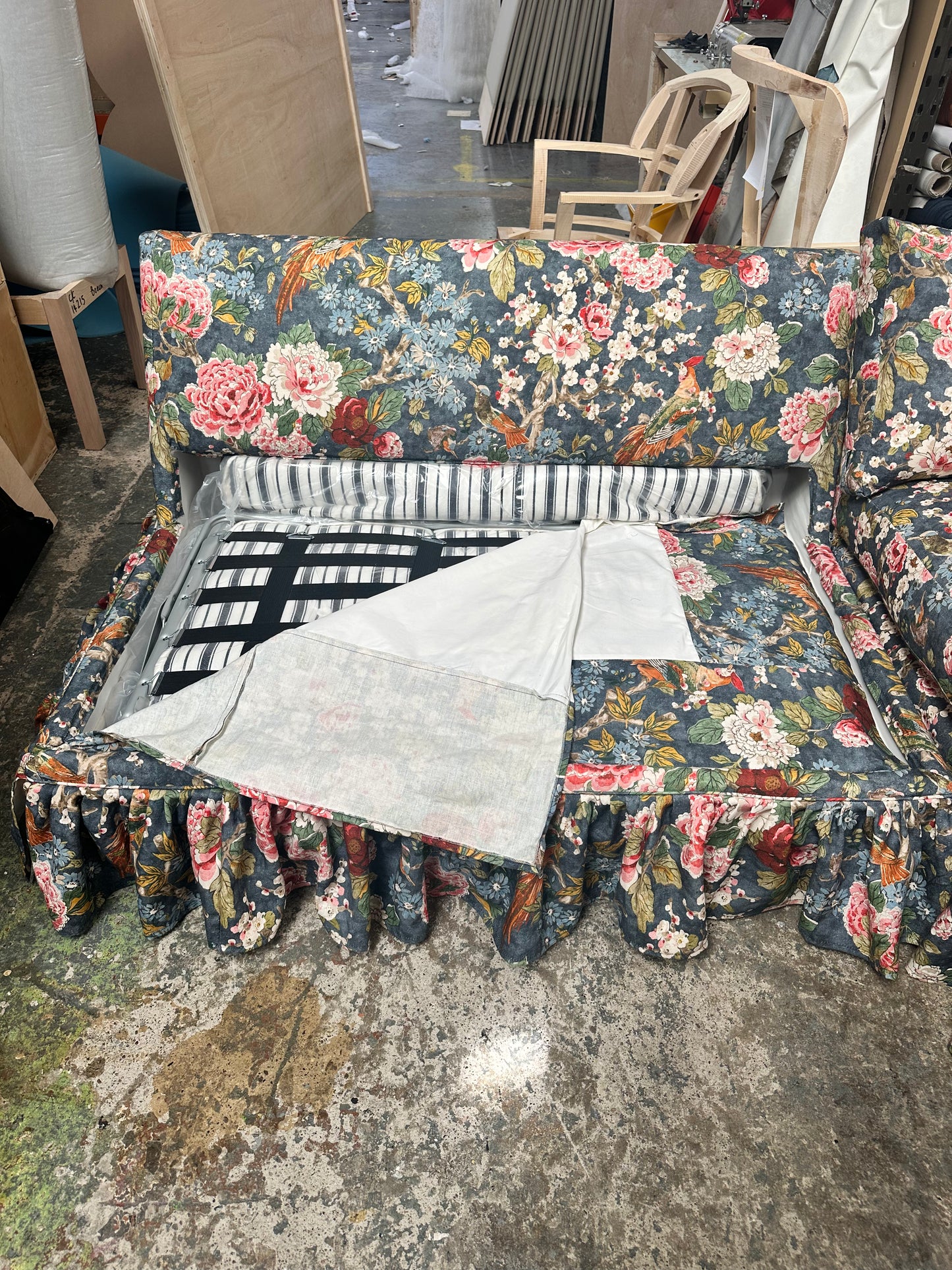 Seren frill slipcover sofa-bed