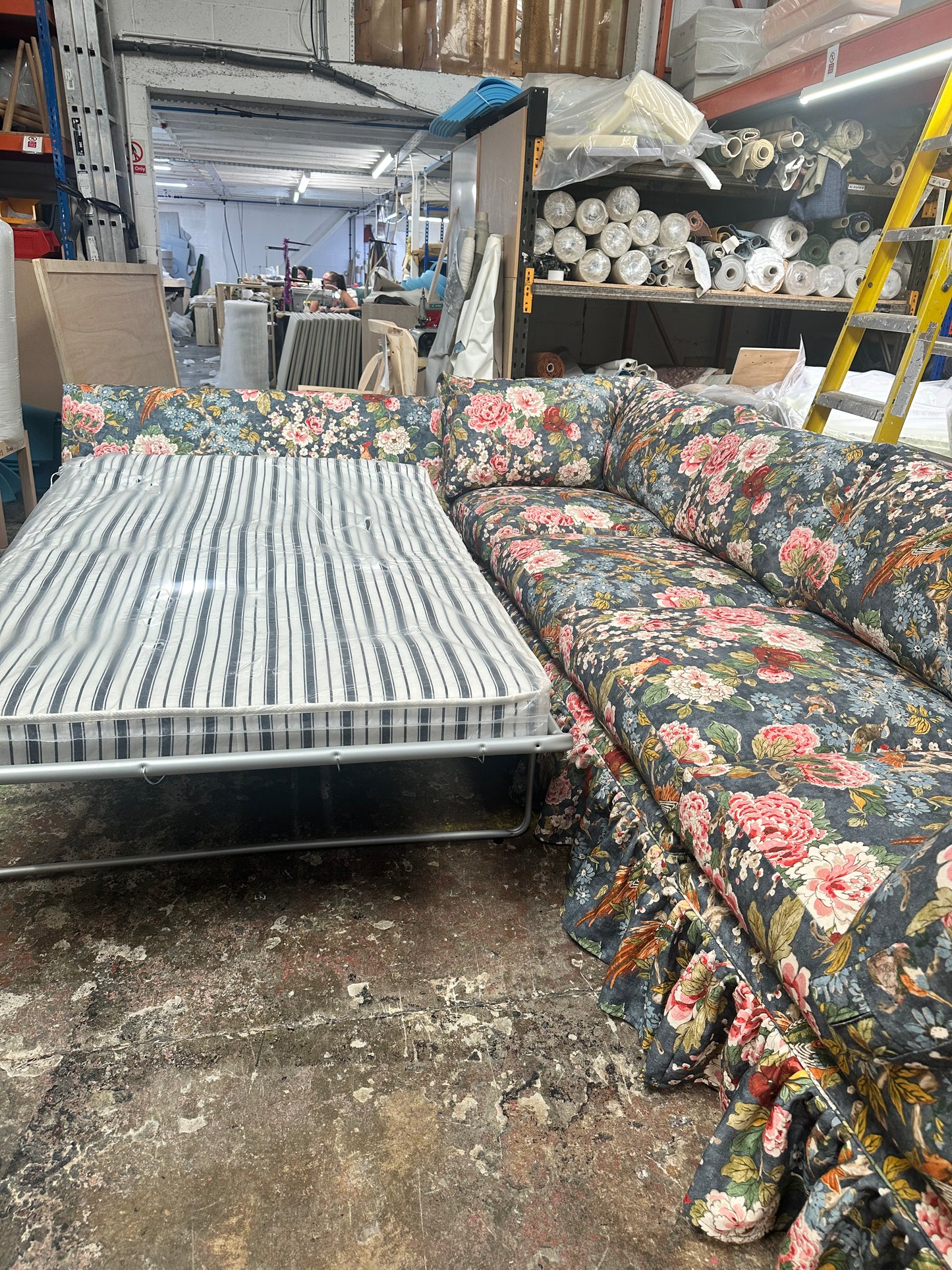 Seren frill slipcover sofa-bed